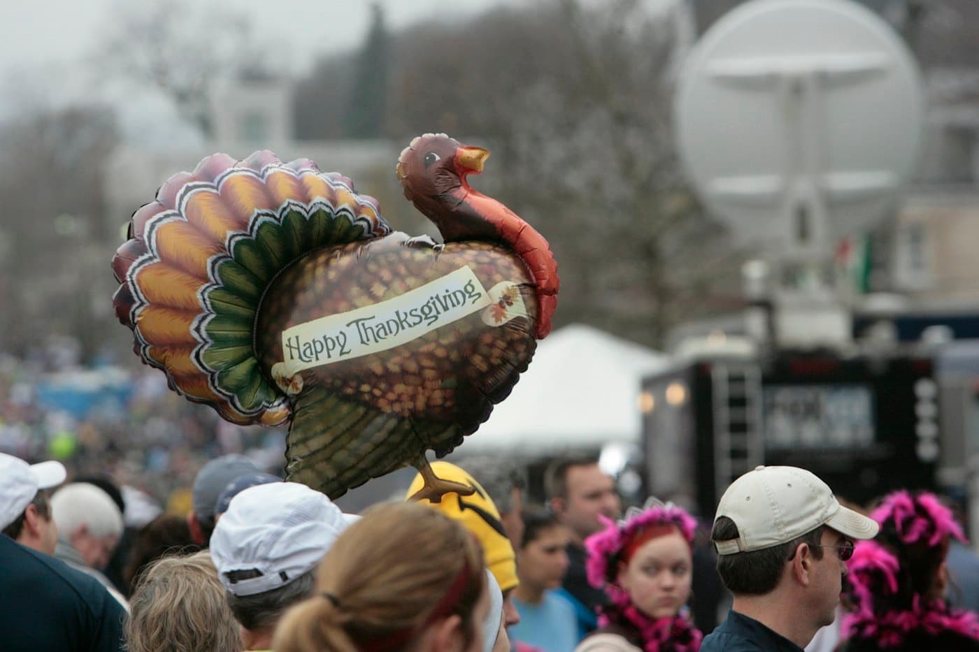 Houston Thanksgiving Day Parade 2026: The 6-Video Plan for Local Brands Before the Nov. 26 H-E-B Parade